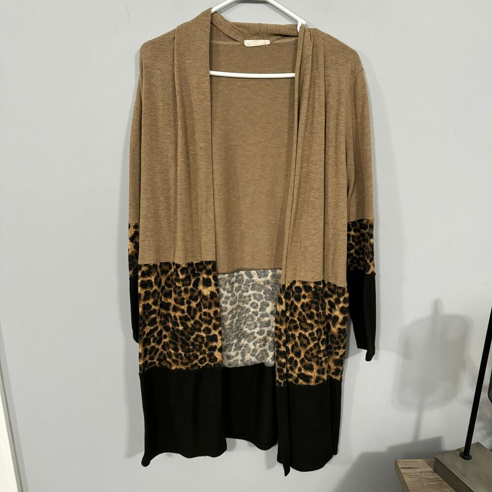 First Love by Lovelyn Colorblock Cardigan Sweater Size Medium Leopard Print